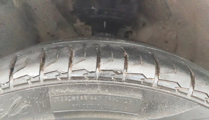 2015 Hyundai Elite i20 ASTA 1.2, Petrol, Manual, 87,619 km, Right Front Tyre Tread