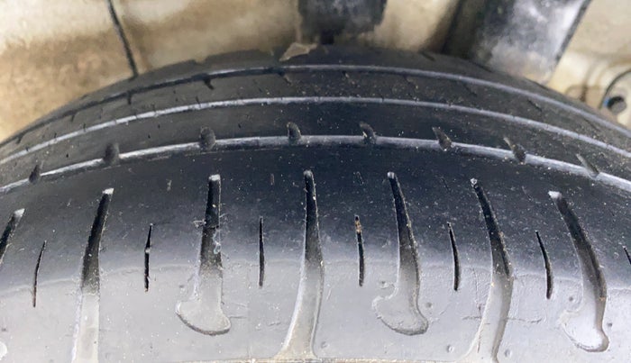 2015 Hyundai Xcent S 1.2, Petrol, Manual, 35,736 km, Left Rear Tyre Tread