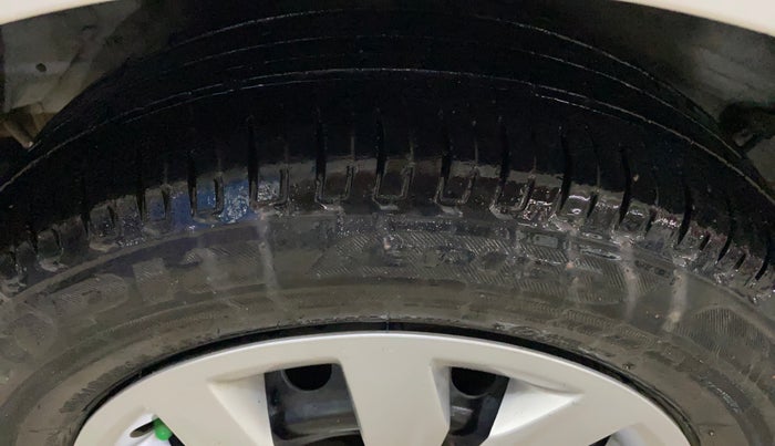 2018 Hyundai Verna 1.4 EX PETROL, Petrol, Manual, 43,601 km, Right Rear Tyre Tread