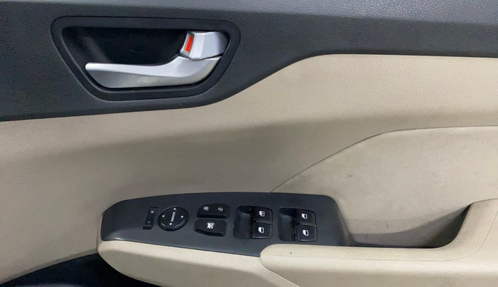 2018 Hyundai Verna 1.4 EX PETROL, Petrol, Manual, 43,601 km, Driver Side Door Panels Control