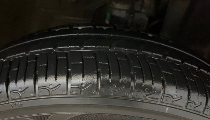 2021 Maruti New Wagon-R LXI CNG 1.0, CNG, Manual, 59,835 km, Right Front Tyre Tread