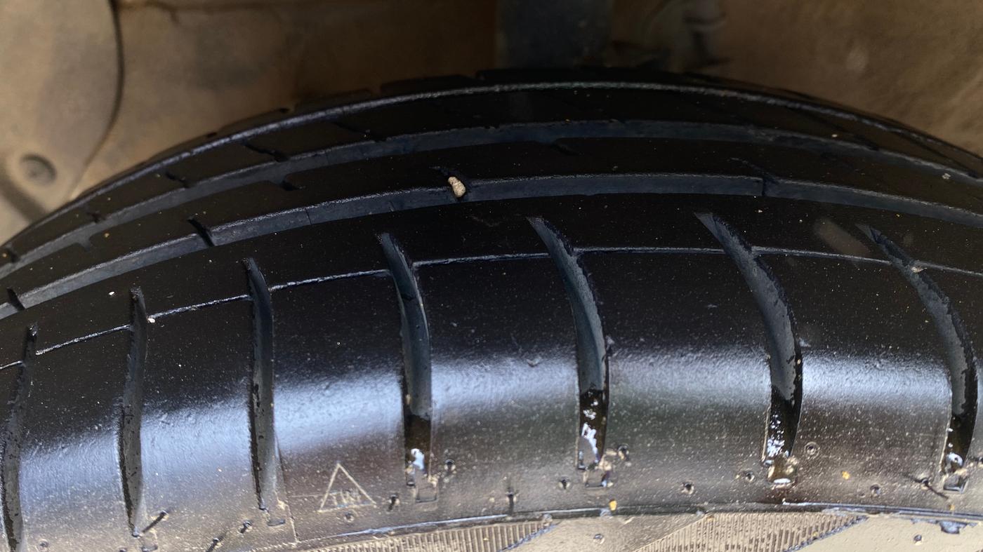 2018 Hyundai Xcent S 1.2, CNG, Manual, 99,084 km, Left Front Tyre Tread