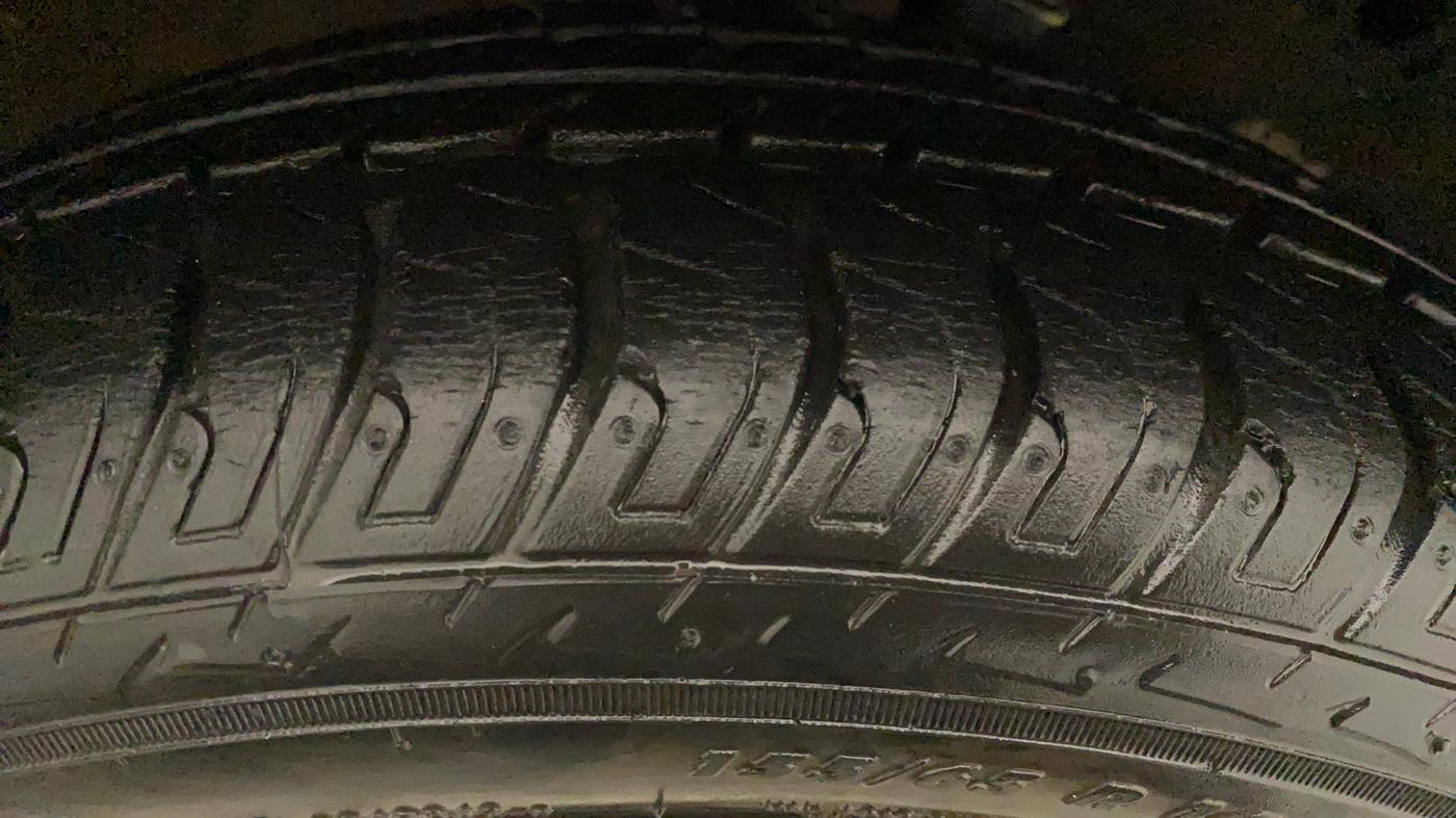 2016 Maruti Wagon R 1.0 VXI AMT, Petrol, Automatic, 18,197 km, Right Rear Tyre Tread