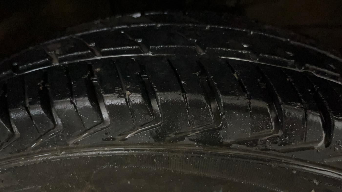2022 Maruti Alto K10 LXI, Petrol, Manual, 35,395 km, Right Front Tyre Tread