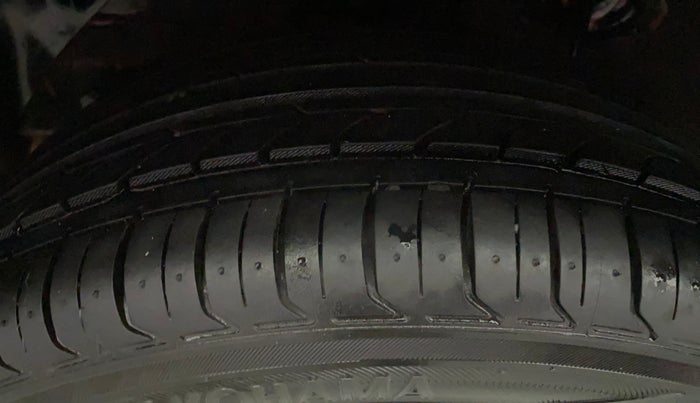 2016 Hyundai Elite i20 ASTA 1.2 (O), Petrol, Manual, 67,676 km, Right Rear Tyre Tread