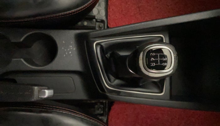 2016 Hyundai Elite i20 ASTA 1.2 (O), Petrol, Manual, 67,676 km, Gear Lever