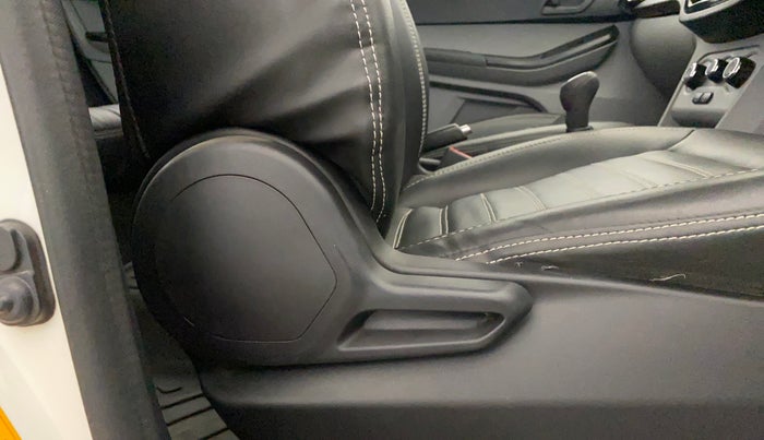 2023 Tata Tiago XT (O) PETROL, CNG, Manual, 24,427 km, Driver Side Adjustment Panel