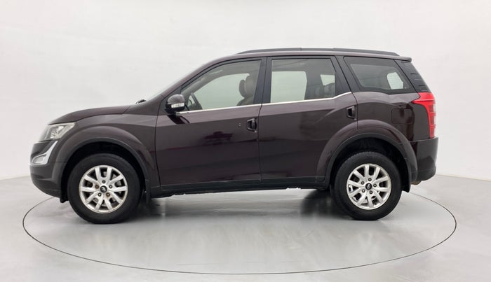 2018 Mahindra XUV500 W10 1.99, Diesel, Manual, 1,24,586 km, Left Side