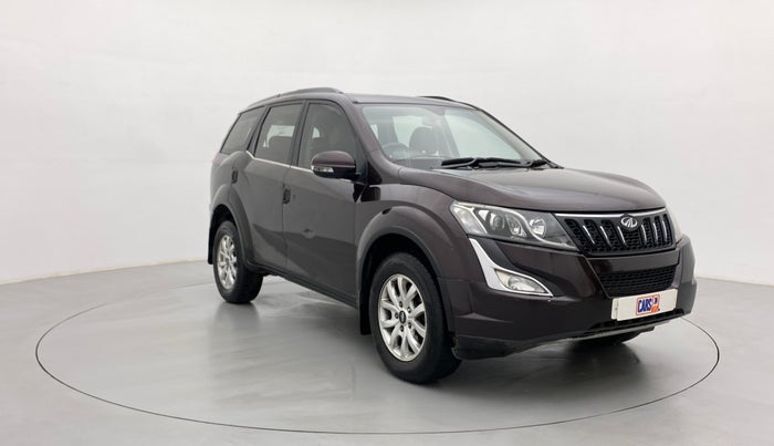 2018 Mahindra XUV500 W10 1.99, Diesel, Manual, 1,24,586 km, Right Front Diagonal