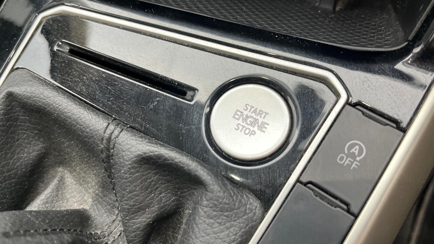 2022 Volkswagen VIRTUS TOPLINE TSI 1.0 MT, Petrol, Manual, 70,726 km, Keyless Start/ Stop Button