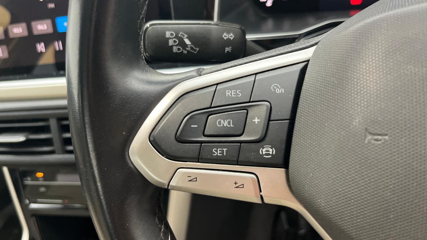 2022 Volkswagen VIRTUS TOPLINE TSI 1.0 MT, Petrol, Manual, 70,726 km, Adaptive Cruise Control