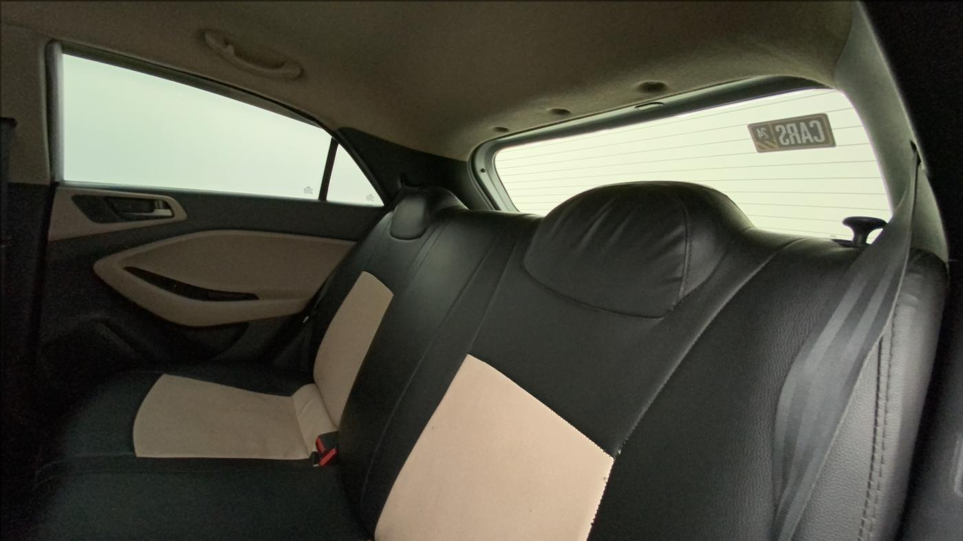 2017 Hyundai Elite i20 ASTA 1.4 CRDI, Diesel, Manual, 91,427 km, Right Side Rear Door Cabin