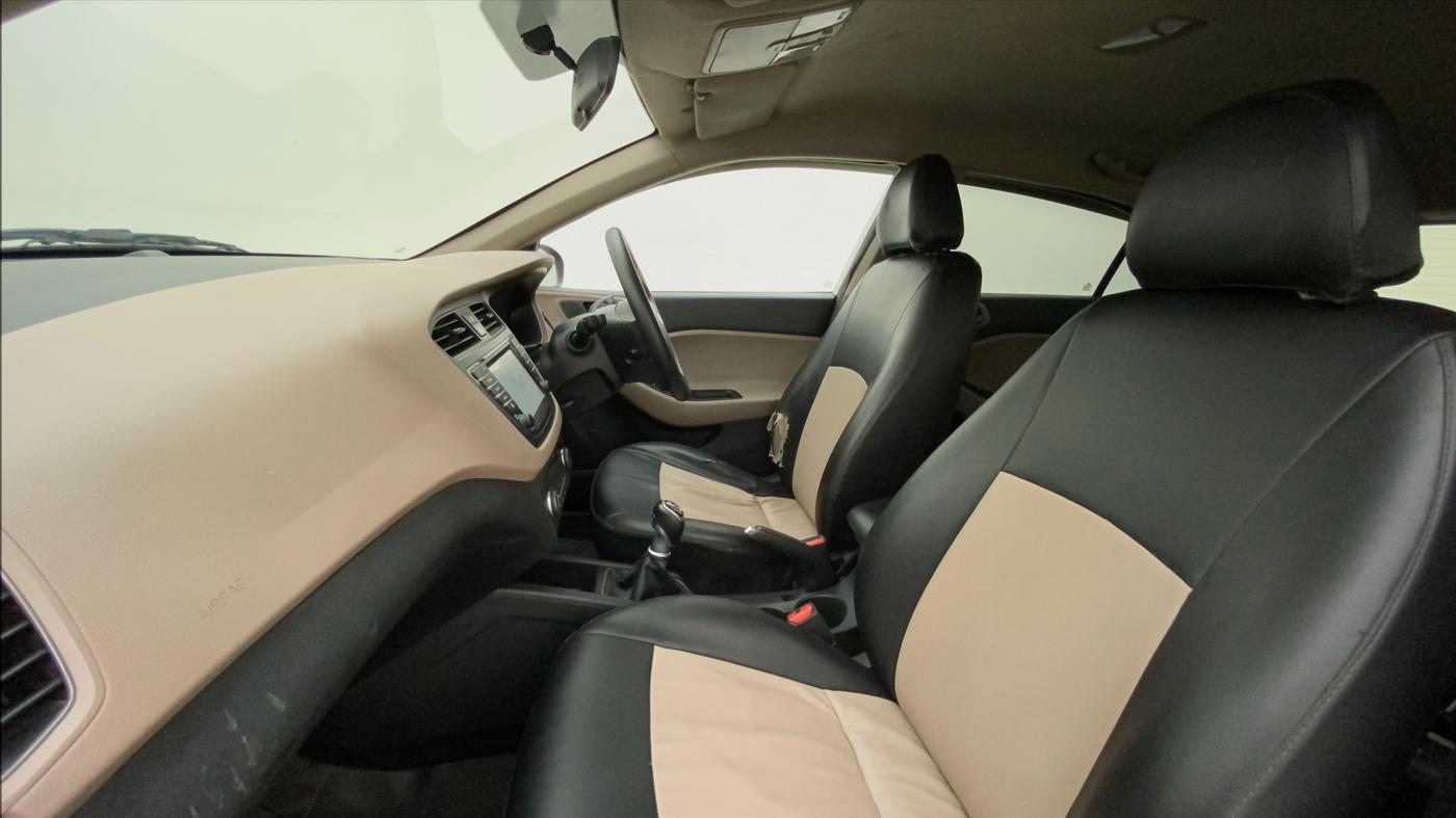 2017 Hyundai Elite i20 ASTA 1.4 CRDI, Diesel, Manual, 91,427 km, Right Side Front Door Cabin