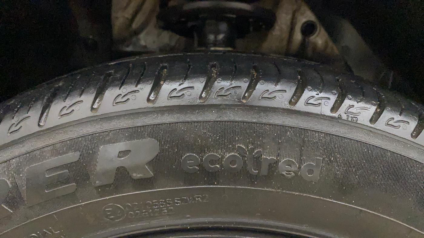 2022 Maruti Vitara Brezza VXI AT SHVS, Petrol, Automatic, 30,010 km, Right Front Tyre Tread