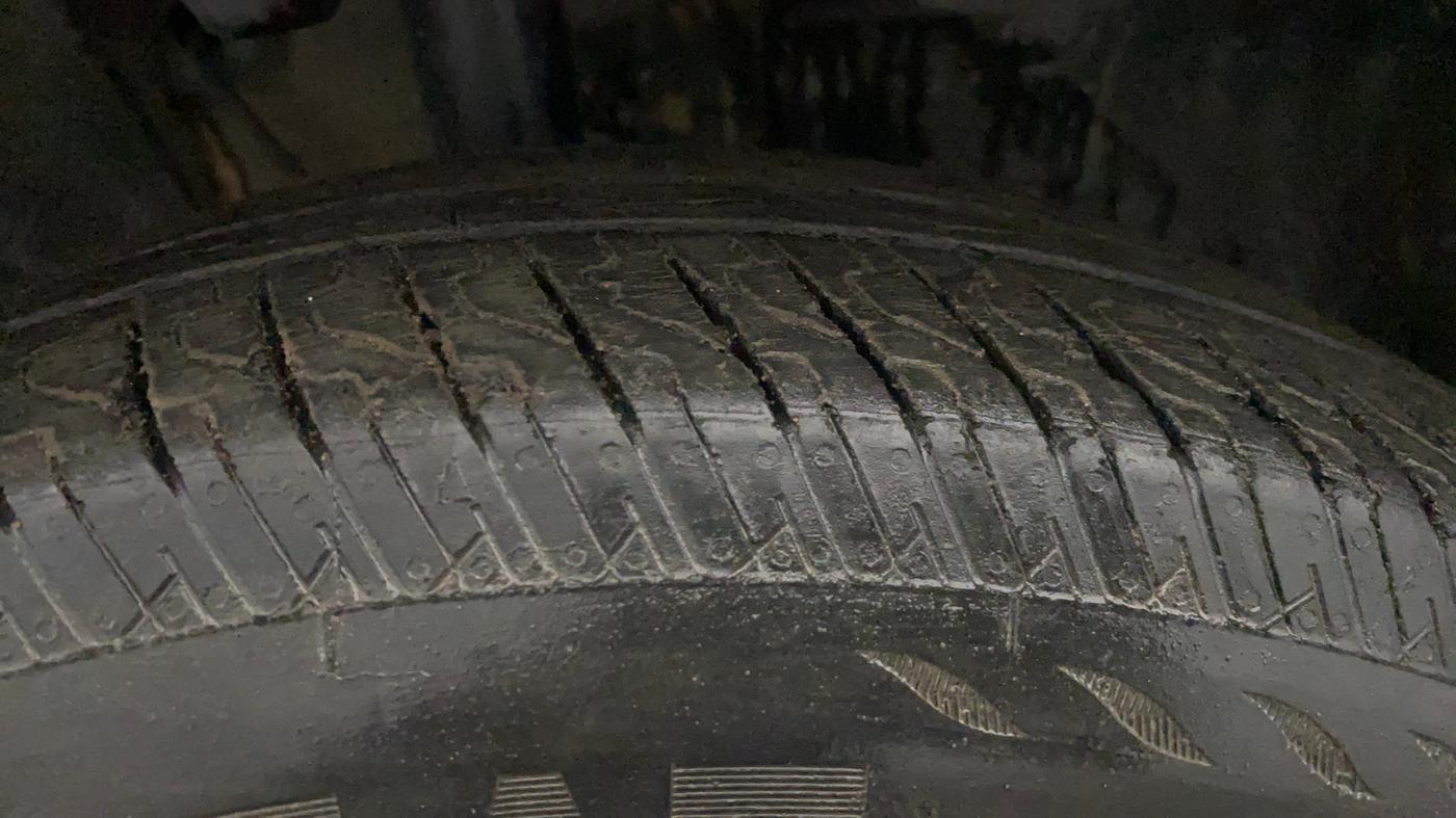 2024 Tata PUNCH ADVENTURE RHYTHM CNG, CNG, Manual, 72,526 km, Right Front Tyre Tread
