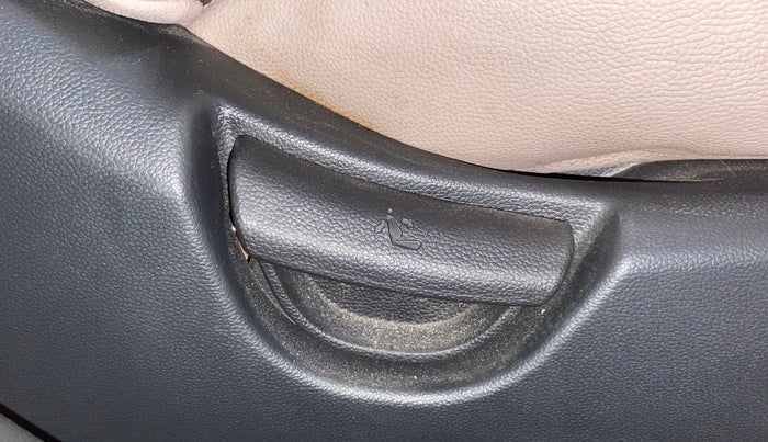 2015 Hyundai Xcent S 1.2, Petrol, Manual, 37,061 km, Driver Side Adjustment Panel