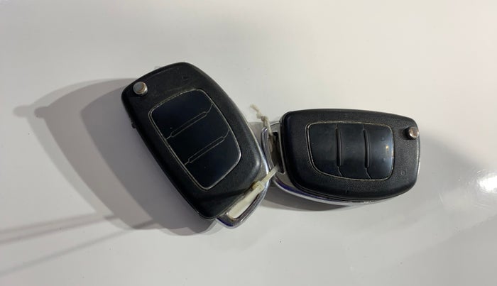 2015 Hyundai Xcent S 1.2, Petrol, Manual, 37,061 km, Key Close Up