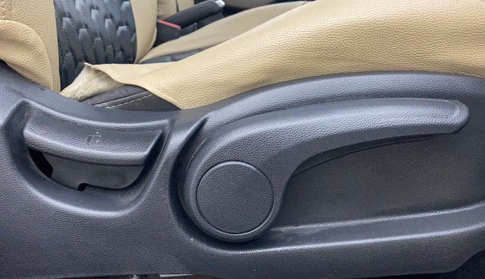 2018 Hyundai Elite i20 ASTA 1.2  CVT, Petrol, Automatic, 20,578 km, Driver Side Adjustment Panel
