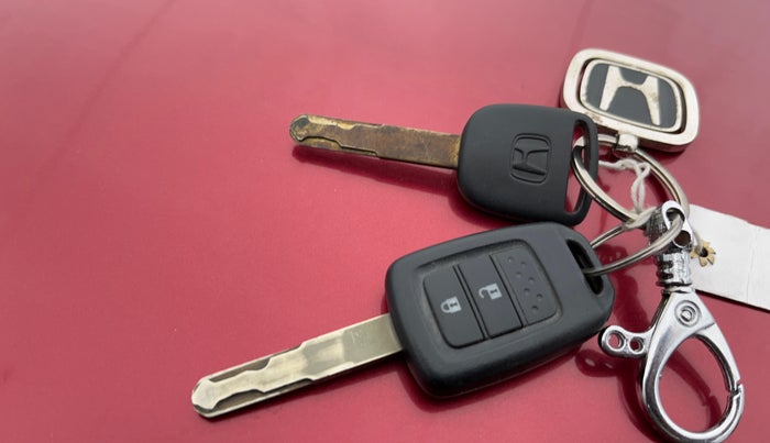 2021 Honda Amaze 1.2L I-VTEC S, Petrol, Manual, 18,004 km, Key Close Up