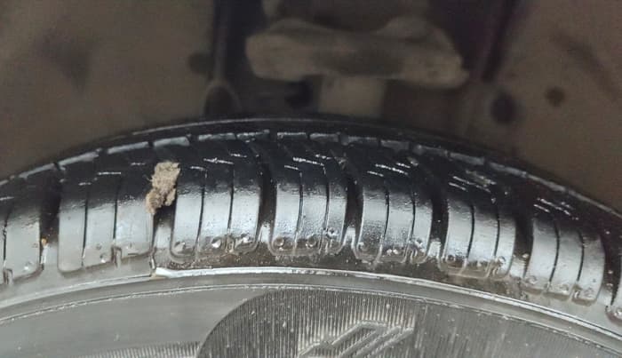 2018 Tata Tiago XZA PLUS PETROL, Petrol, Automatic, 1,04,525 km, Left Front Tyre Tread