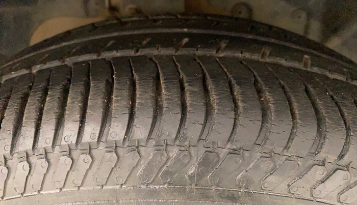 2014 Ford Ecosport TITANIUM 1.5L PETROL, Petrol, Manual, 46,247 km, Right Front Tyre Tread