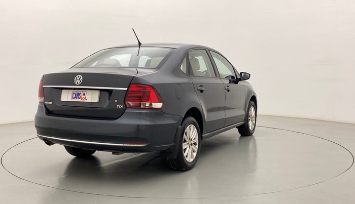 2016 Volkswagen Vento HIGHLINE 1.5 AT, Diesel, Automatic, 80,212 km, Right Back Diagonal
