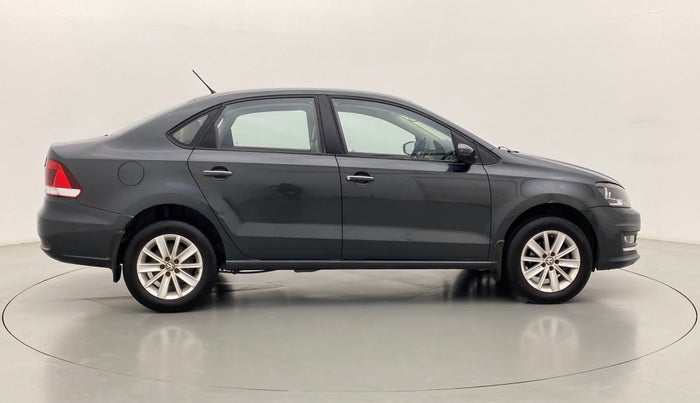 2016 Volkswagen Vento HIGHLINE 1.5 AT, Diesel, Automatic, 80,212 km, Right Side View