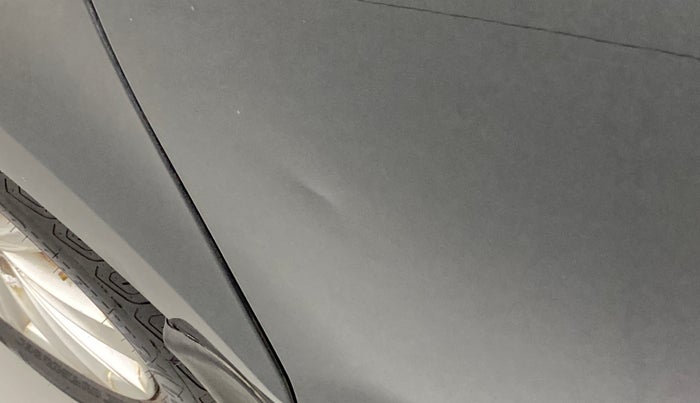 2016 Volkswagen Vento HIGHLINE 1.5 AT, Diesel, Automatic, 80,212 km, Front passenger door - Slightly dented