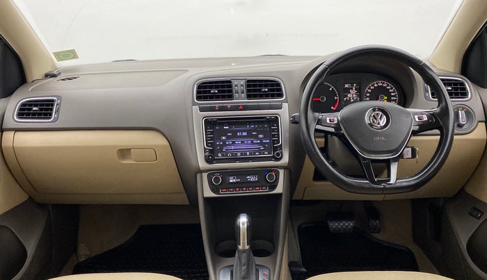 2016 Volkswagen Vento HIGHLINE 1.5 AT, Diesel, Automatic, 80,212 km, Dashboard