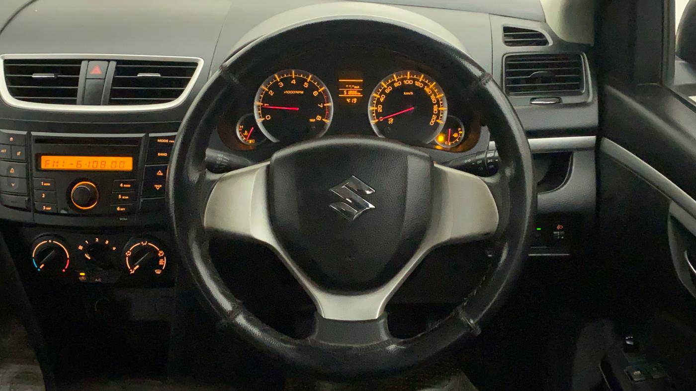2012 Maruti Swift VXI, Petrol, Manual, 52,117 km, Steering Wheel Close Up