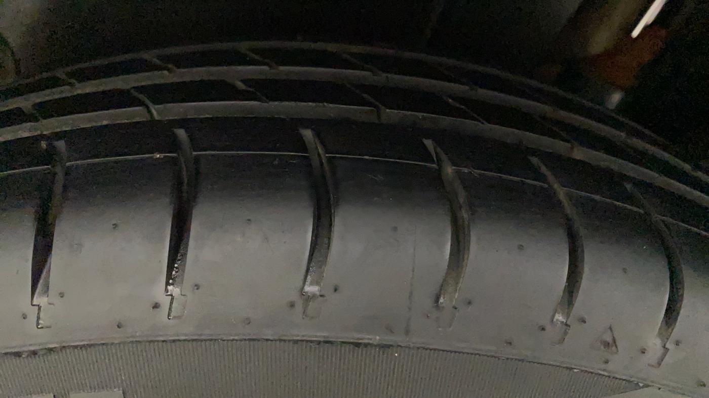 2012 Maruti Swift VXI, Petrol, Manual, 52,117 km, Right Rear Tyre Tread