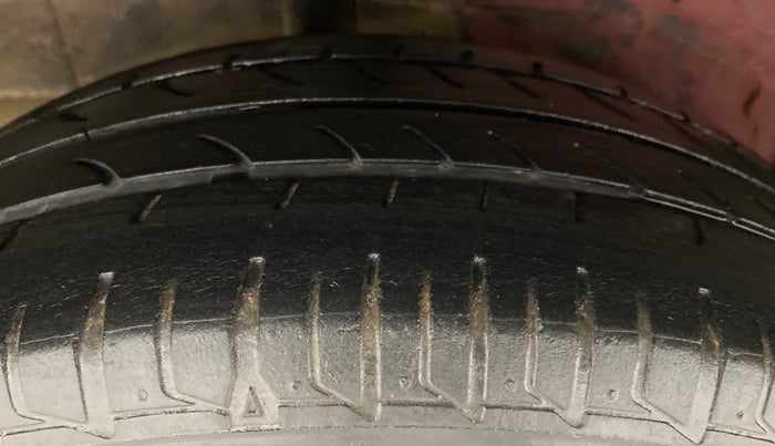 2017 Tata Zest XMS PETROL, Petrol, Manual, 44,969 km, Right Rear Tyre Tread