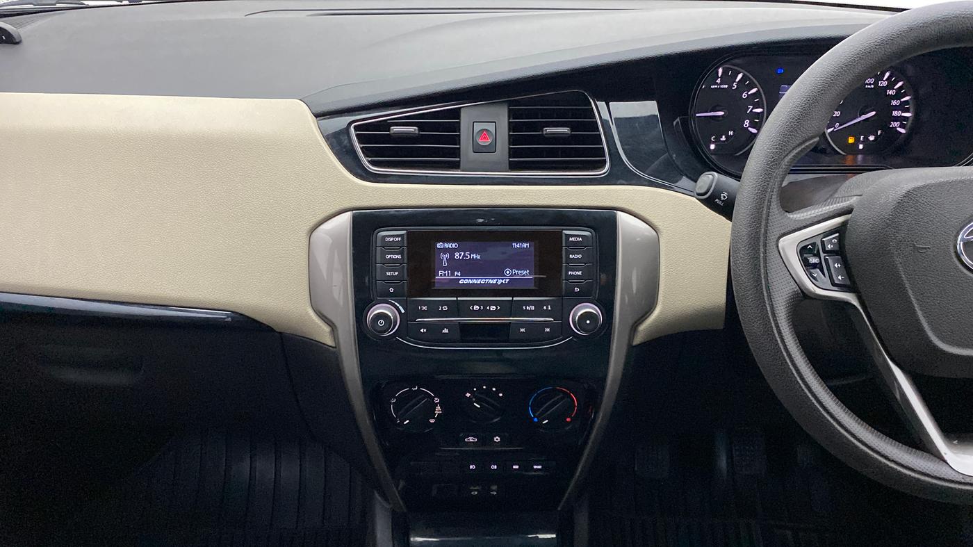 2017 Tata Zest XMS PETROL, Petrol, Manual, 44,969 km, Air Conditioner