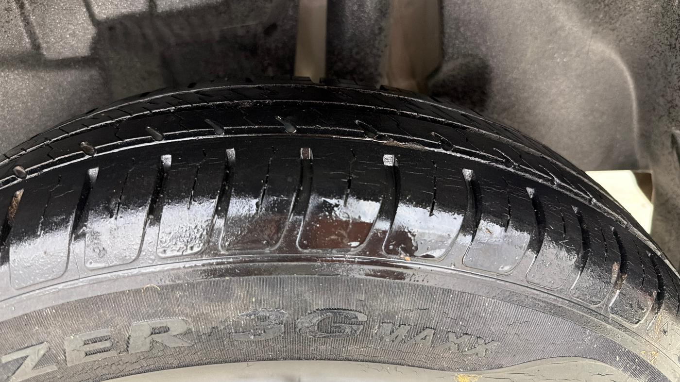 2018 Maruti Swift VXI, Petrol, Manual, 13,678 km, Left Rear Tyre Tread
