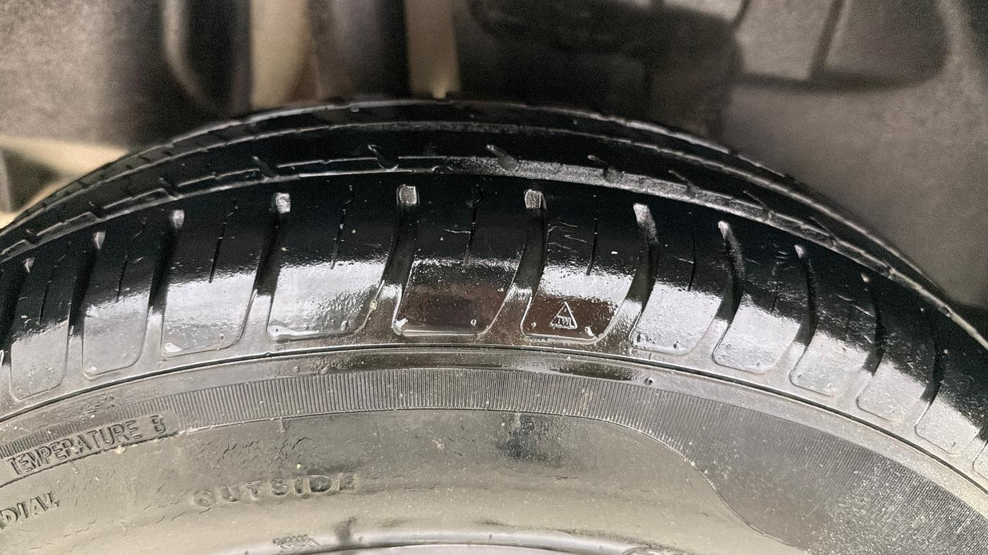 2018 Maruti Swift VXI, Petrol, Manual, 13,678 km, Right Rear Tyre Tread