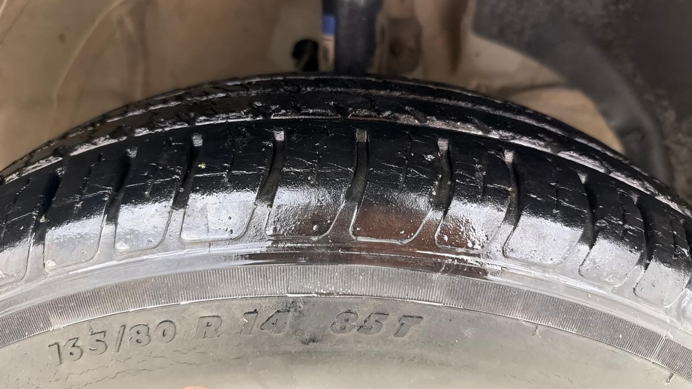 2018 Maruti Swift VXI, Petrol, Manual, 13,678 km, Right Front Tyre Tread