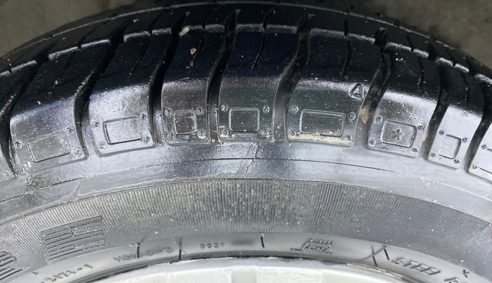 2014 Maruti Alto 800 LXI, Petrol, Manual, 1,37,470 km, Right Front Tyre Tread
