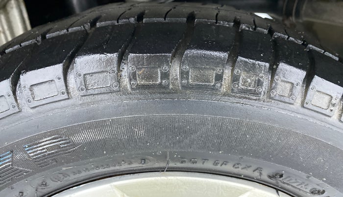 2014 Maruti Alto 800 LXI, Petrol, Manual, 1,37,470 km, Left Rear Tyre Tread