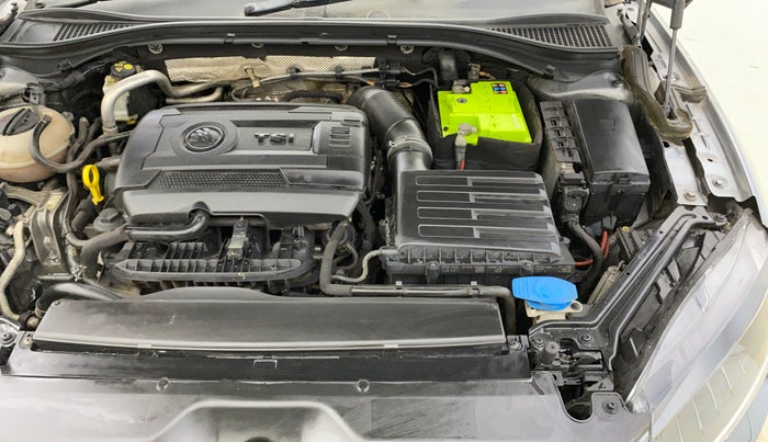 2016 Skoda Superb L&K 1.8 TSI AT, Petrol, Automatic, 51,905 km, Engine View - Left