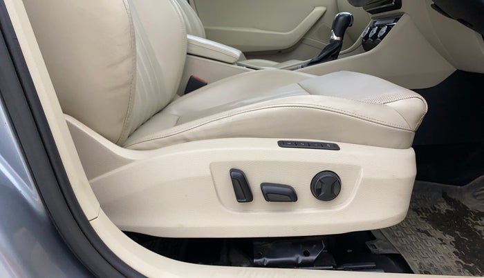 2016 Skoda Superb L&K 1.8 TSI AT, Petrol, Automatic, 51,905 km, Driver Side Adjustment Panel