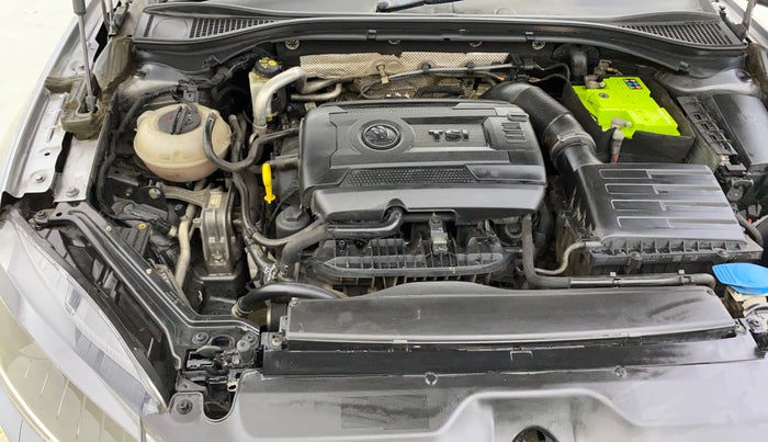 2016 Skoda Superb L&K 1.8 TSI AT, Petrol, Automatic, 51,905 km, Engine View - Right