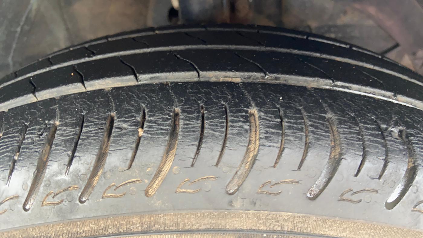 2021 Maruti Baleno DELTA PETROL 1.2, Petrol, Manual, 60,395 km, Right Front Tyre Tread