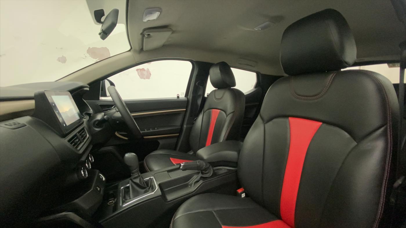 2021 Renault Kiger RXT AMT DUAL TONE, Petrol, Automatic, 14,395 km, Right Side Front Door Cabin