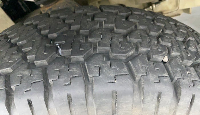 2022 Mahindra Bolero B6 (O), Diesel, Manual, 10,118 km, Left Front Tyre Tread