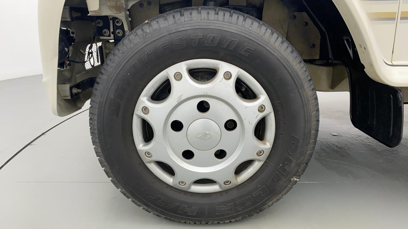 2022 Mahindra Bolero B6 (O), Diesel, Manual, 10,118 km, Left Front Wheel