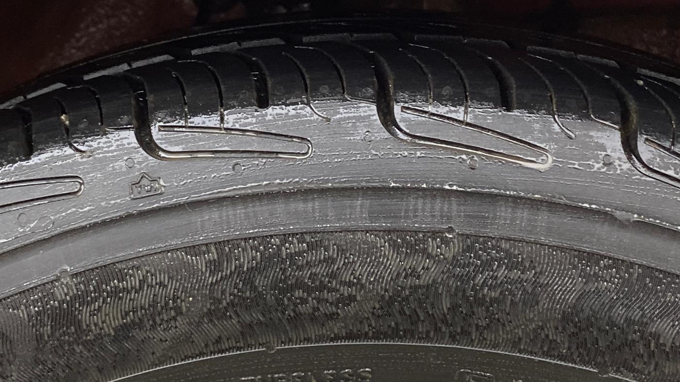2018 Maruti Celerio ZXI AMT (O), Petrol, Automatic, 31,733 km, Right Front Tyre Tread