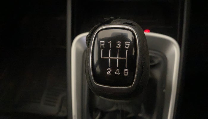 2020 Hyundai VENUE SX 1.0 (O) TURBO, Petrol, Manual, 71,240 km, Gear Lever