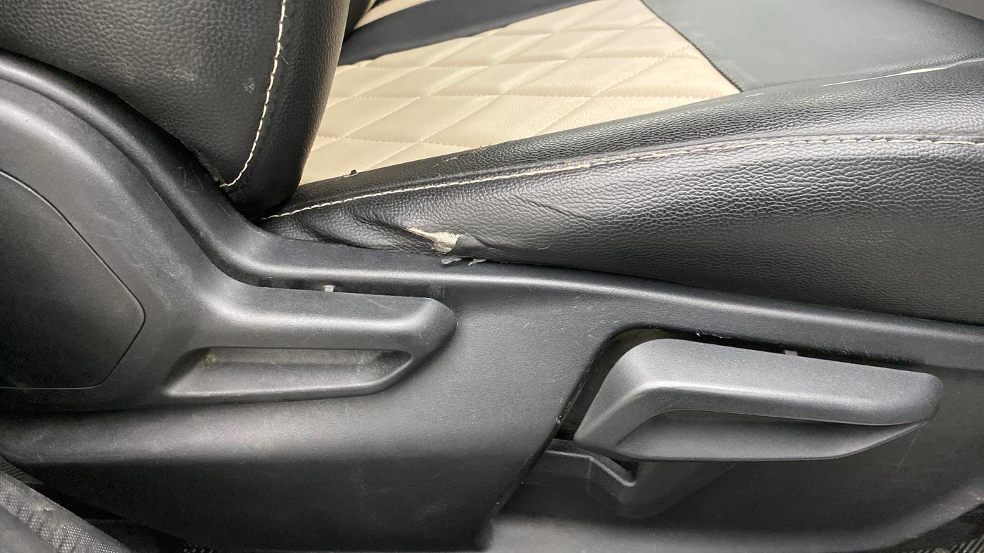 2020 Tata Tiago XZ+ 1.2 Revotron, Petrol, Manual, 35,358 km, Driver Side Adjustment Panel