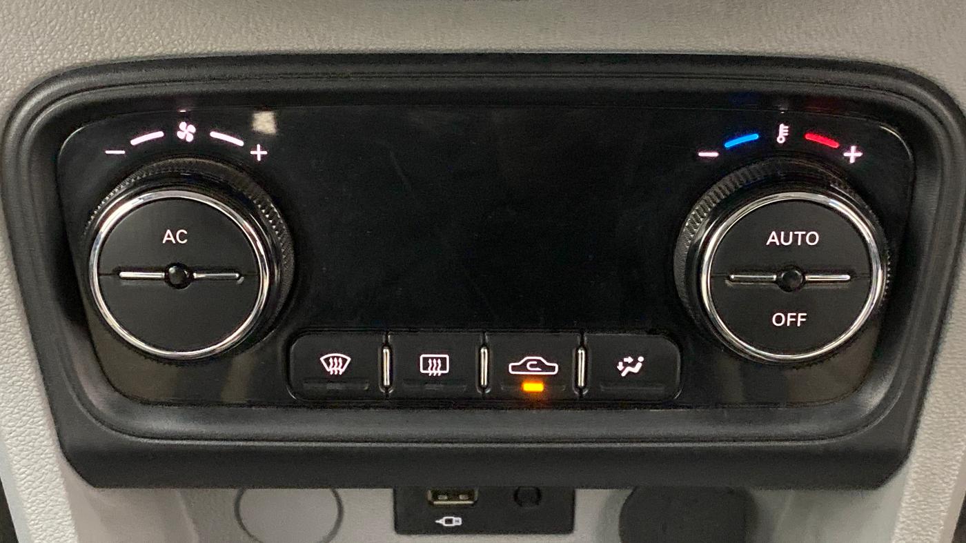 2020 Tata Tiago XZ+ 1.2 Revotron, Petrol, Manual, 35,358 km, Automatic Climate Control