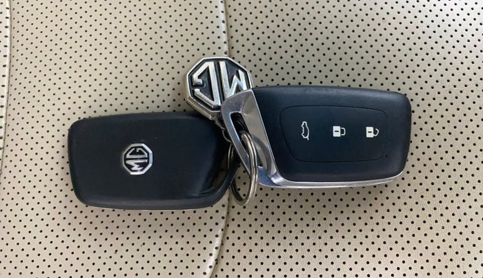 2021 MG HECTOR SHARP 1.5 PETROL CVT, Petrol, Automatic, 44,997 km, Key Close Up